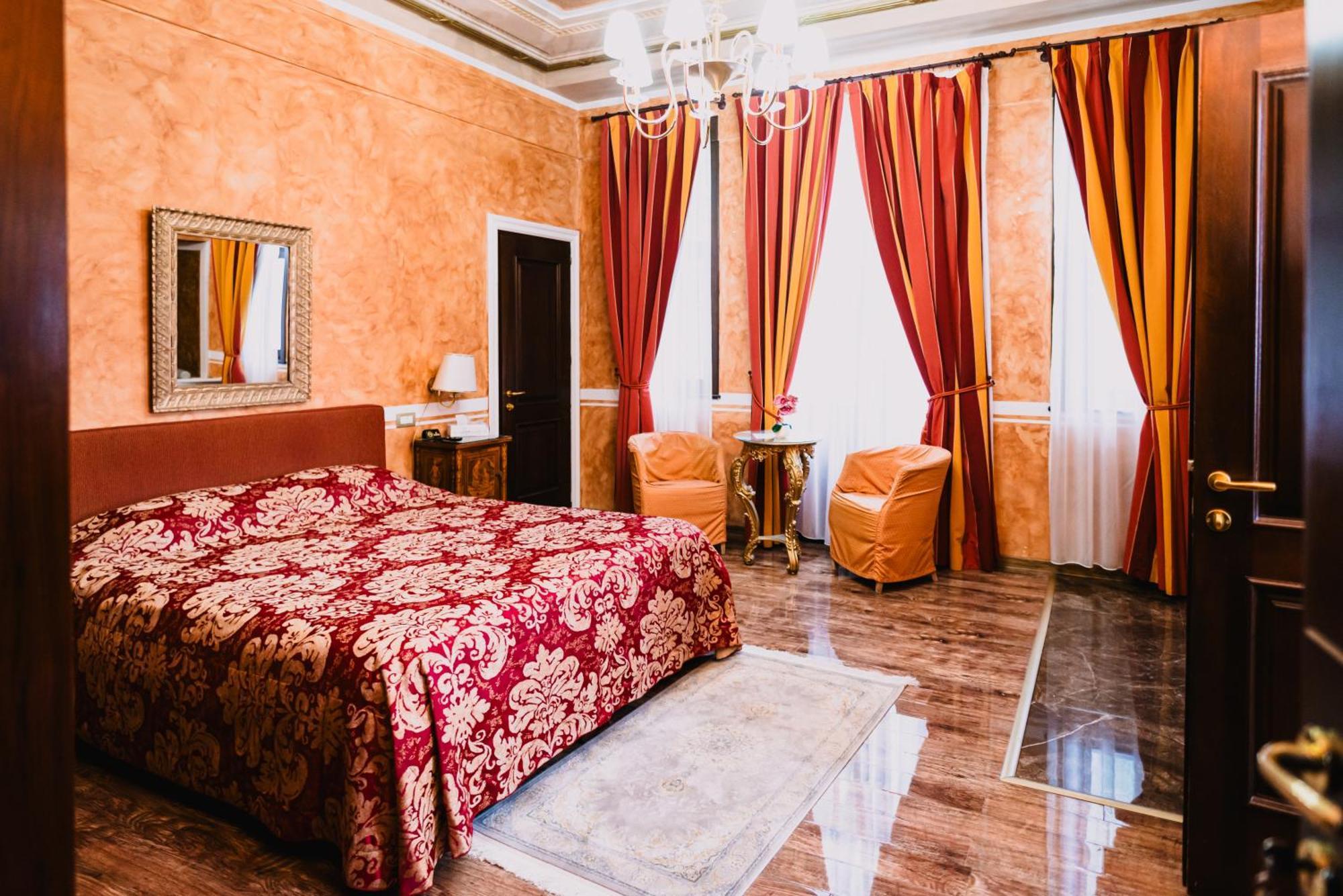 Vigo Hotel Плоешти Экстерьер фото